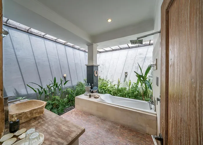 Kangaroo Seminyak, 2br Private Pool Close To Double Six Villa Seminyak