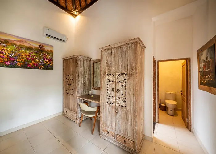 Villa Kangaroo Seminyak, 2br Private Pool Close To Double Six Seminyak